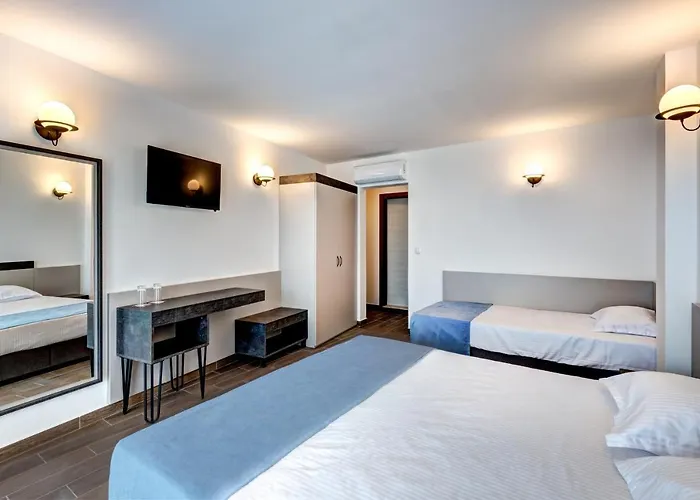 Panorama Blue Family And Free Parking Hotel 3*