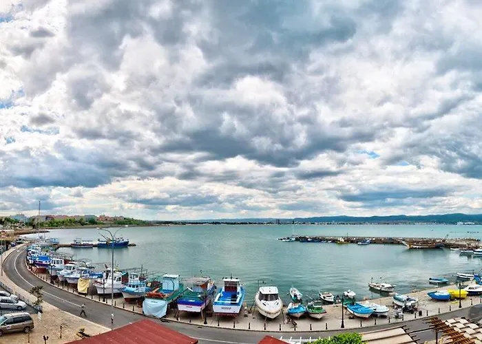 Panorama Blue Family And Free Parking Hotel 3*