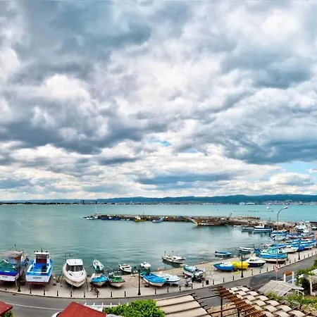 Ξενοδοχείο Panorama Blue Family And Free Parking 3*