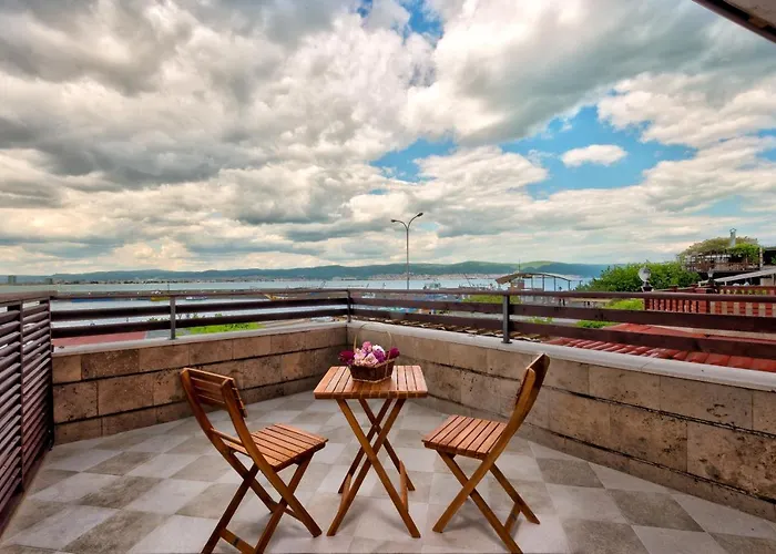 Panorama Blue Family And Free Parking 3*